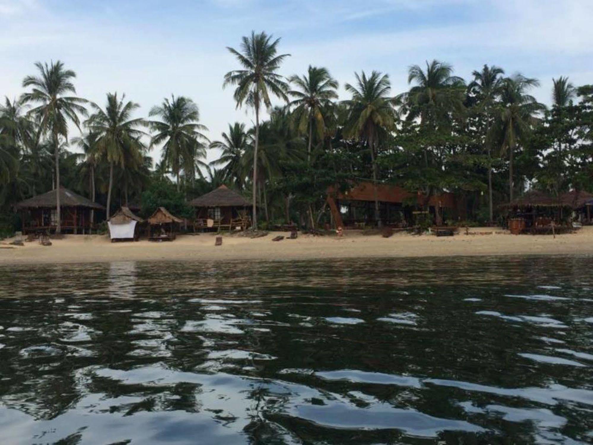 Golden Pearl Beach Resort Koh Jum Buitenkant foto